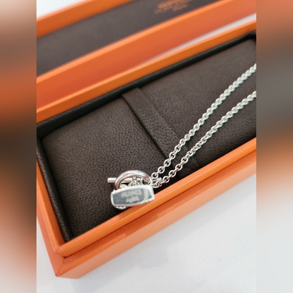 Hermès KELLY CADENAS 925 Sterling Silver Padlock Pendant Necklace - Picture 9 of 10